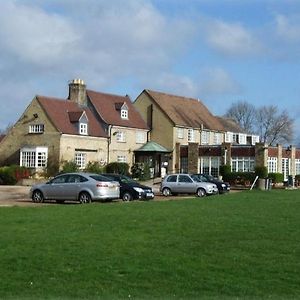 Pike And Eel Hotel And Marina